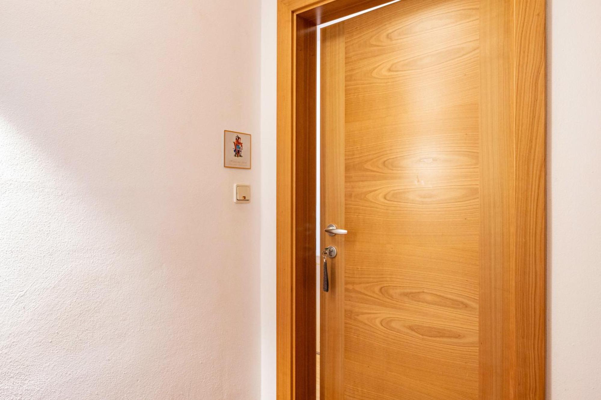 Haensel Und Gretel Schlosshof Umes Exterior photo